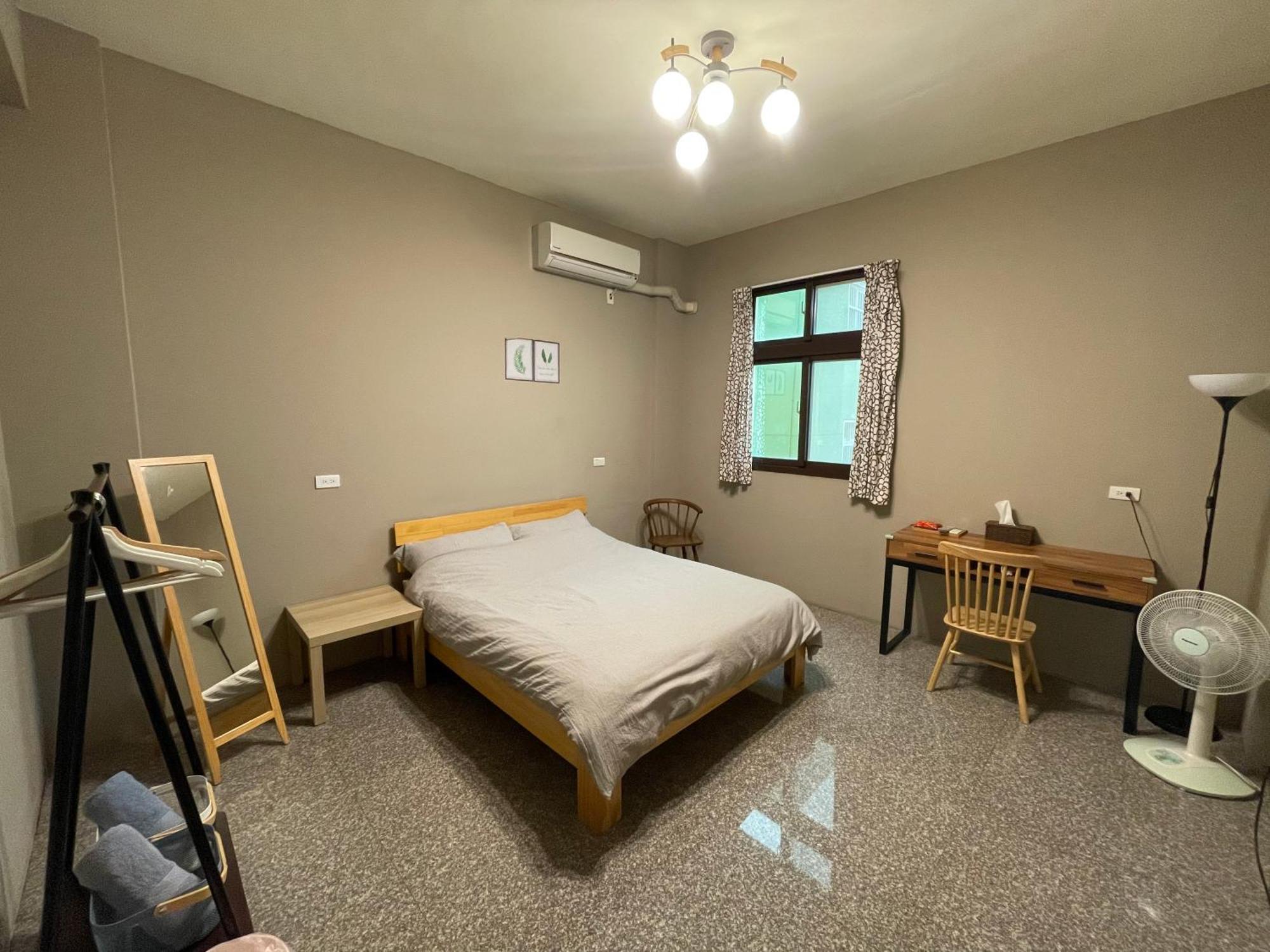 Hello Guesthouse Луган Экстерьер фото