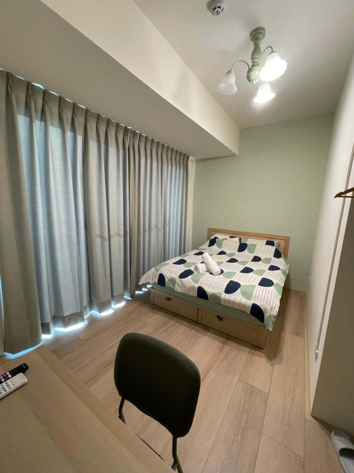 Hello Guesthouse Луган Экстерьер фото